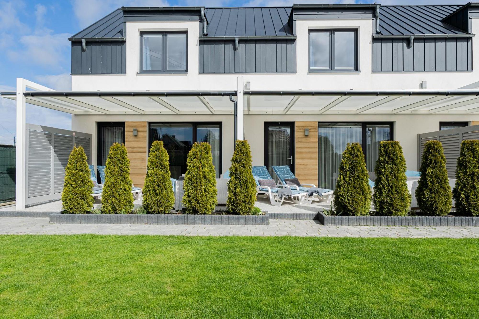 Barka - Apartamenty Premium Oraz Pokoje Blisko Plazy Karwia Exteriör bild