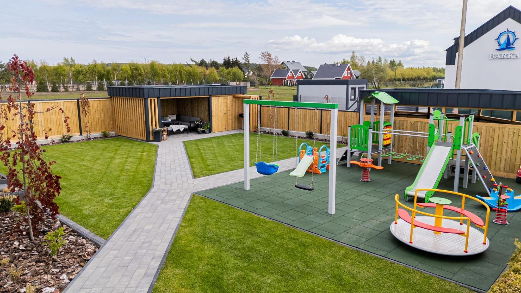 Barka - Apartamenty Premium Oraz Pokoje Blisko Plazy Karwia Exteriör bild