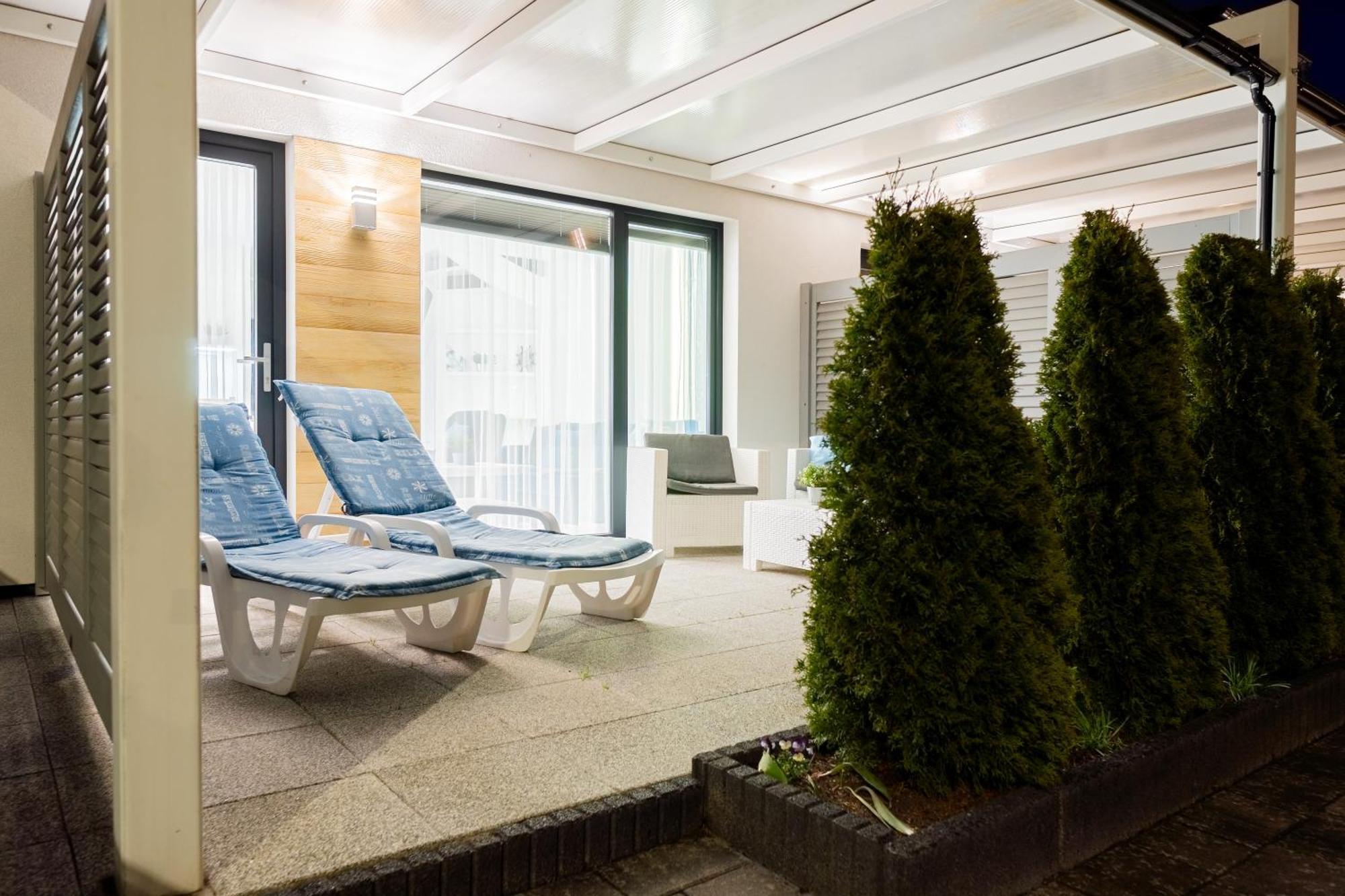 Barka - Apartamenty Premium Oraz Pokoje Blisko Plazy Karwia Exteriör bild