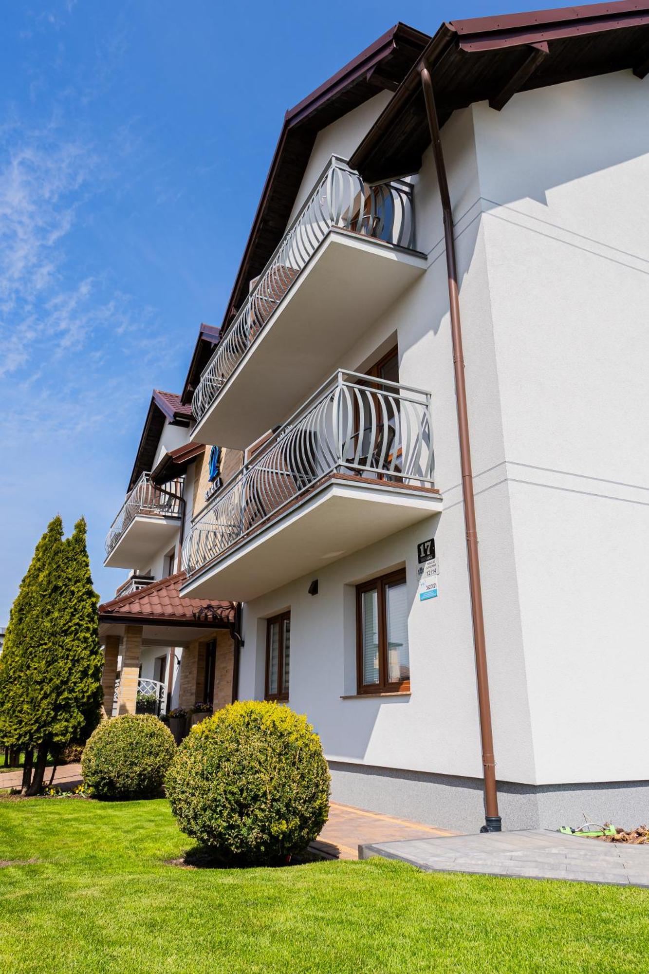 Barka - Apartamenty Premium Oraz Pokoje Blisko Plazy Karwia Exteriör bild